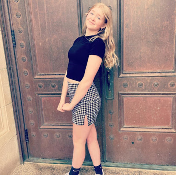 Meet your Posher, Madi - Picture 1 of 1